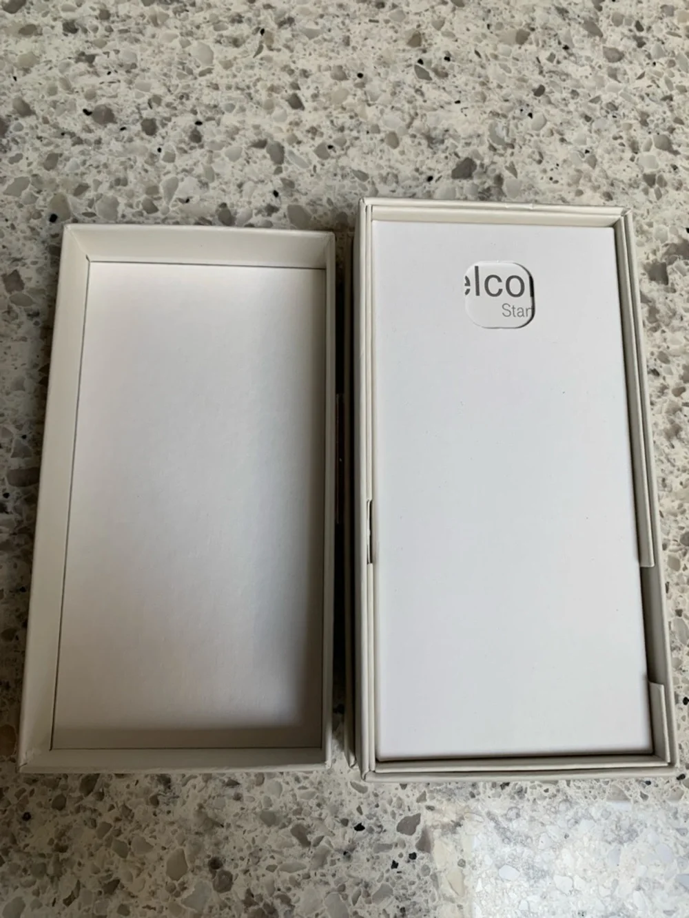 Samsung Galaxy S6 Silver Box - 32GB. Pre-owned with Great Condition.